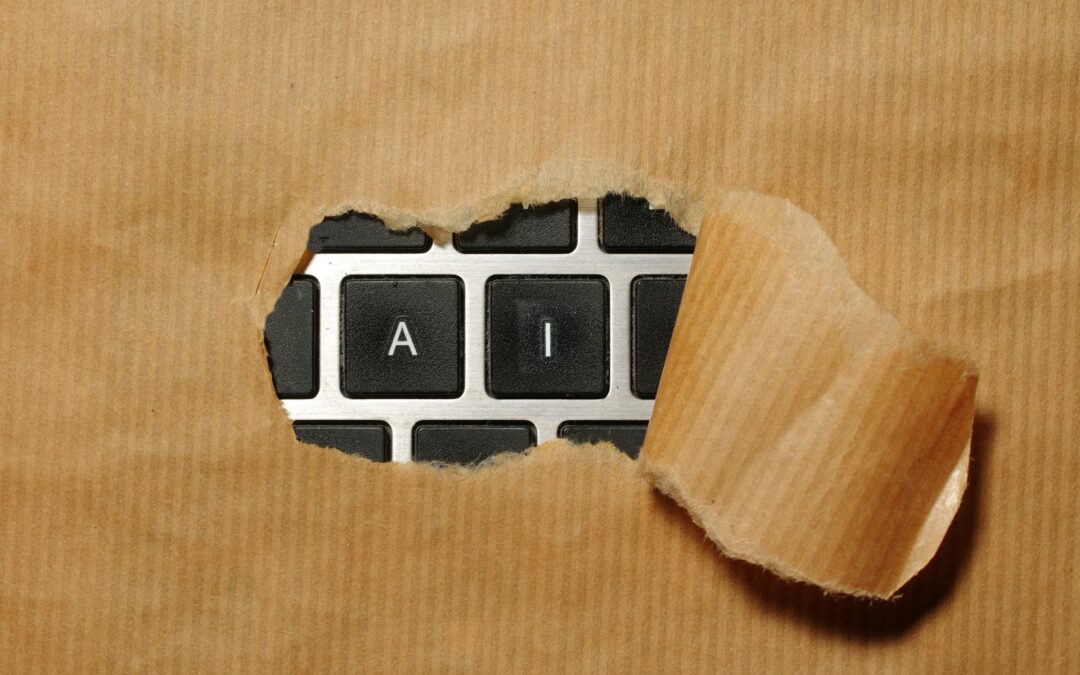 Un-pedazo-de-carton-con-un-teclado-que-aparece-a-traves-de-él